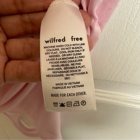 🔴 SOLD - NWT Wilfred Baby Tee Bodysuit - Picture 8 of 8